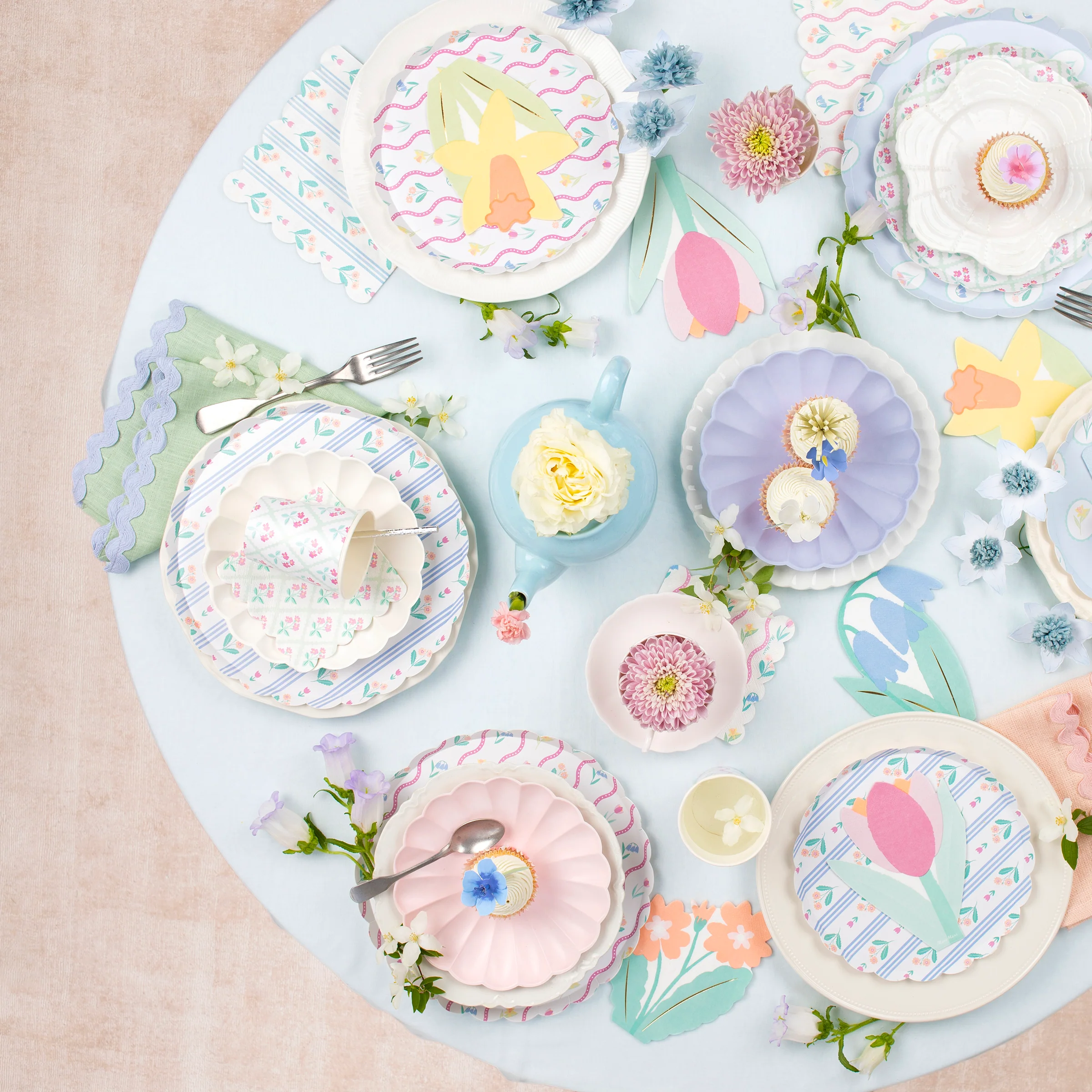 Bloomsbury Floral Pattern Cups (x 8) - Image 2