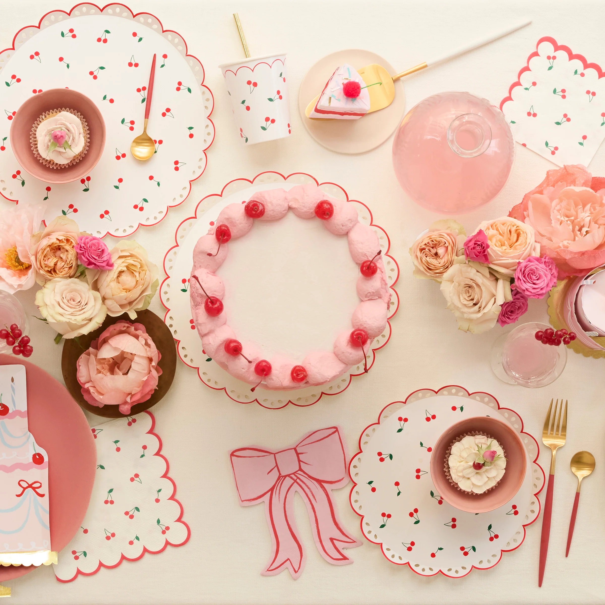 Bow Napkins (x 16) - Image 2