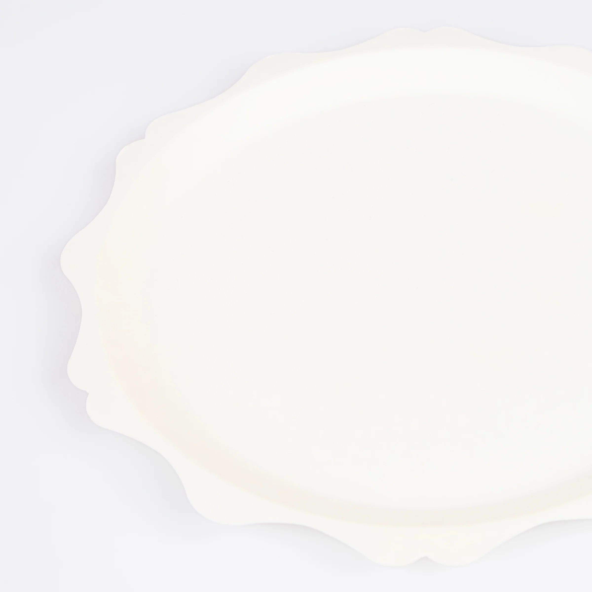 Cream Decorative Edge Compostable Dinner Plates (x 8) - Image 3