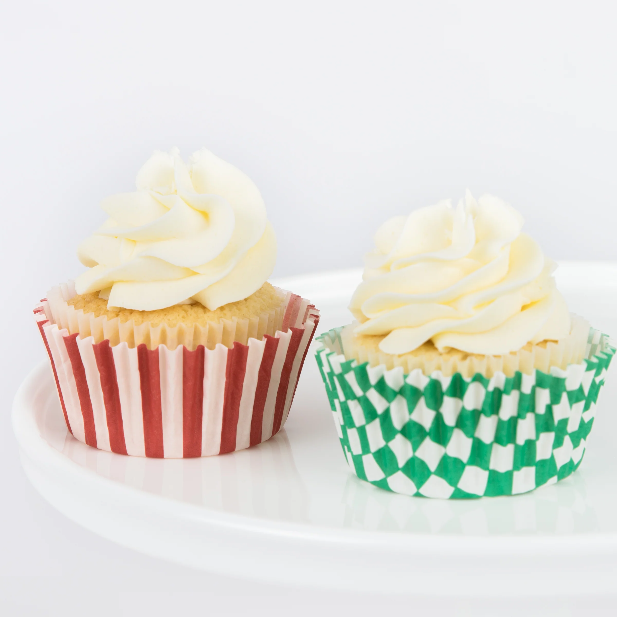 Festive House Cupcake Kit (x 24 toppers) - Image 7
