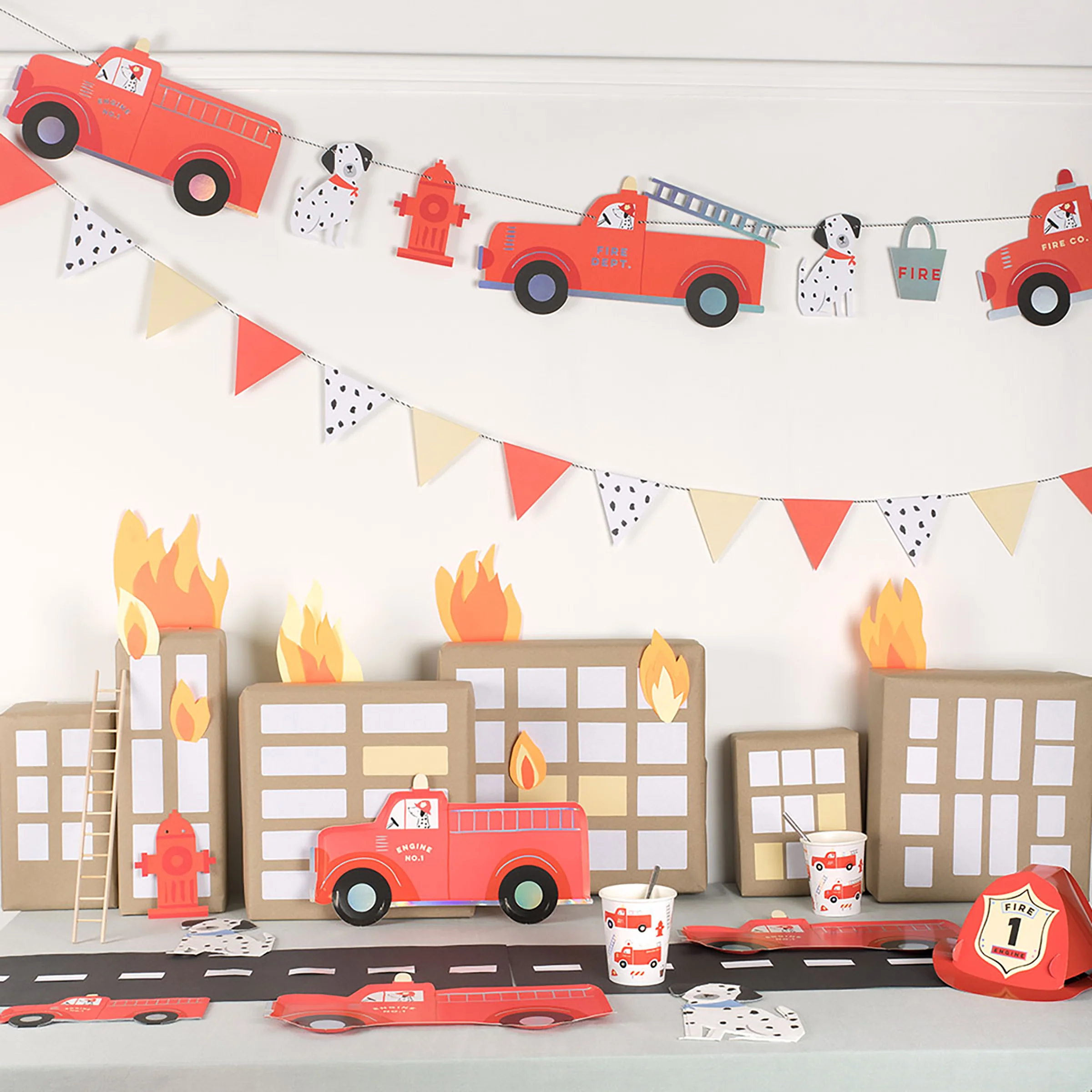 Fire Truck Cups (x 8) - Image 2