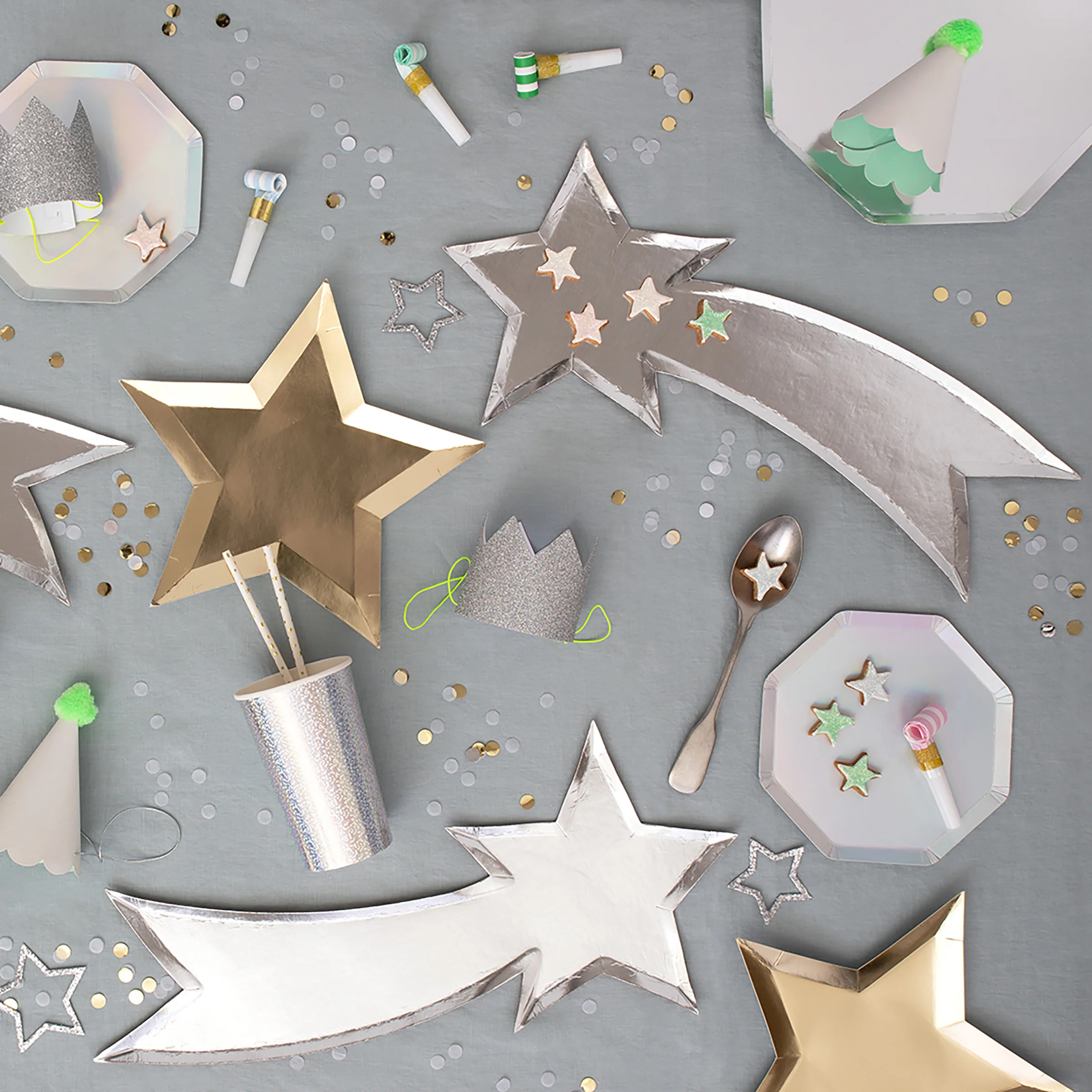 Gold Foil Star Plates (x 8) - Image 3