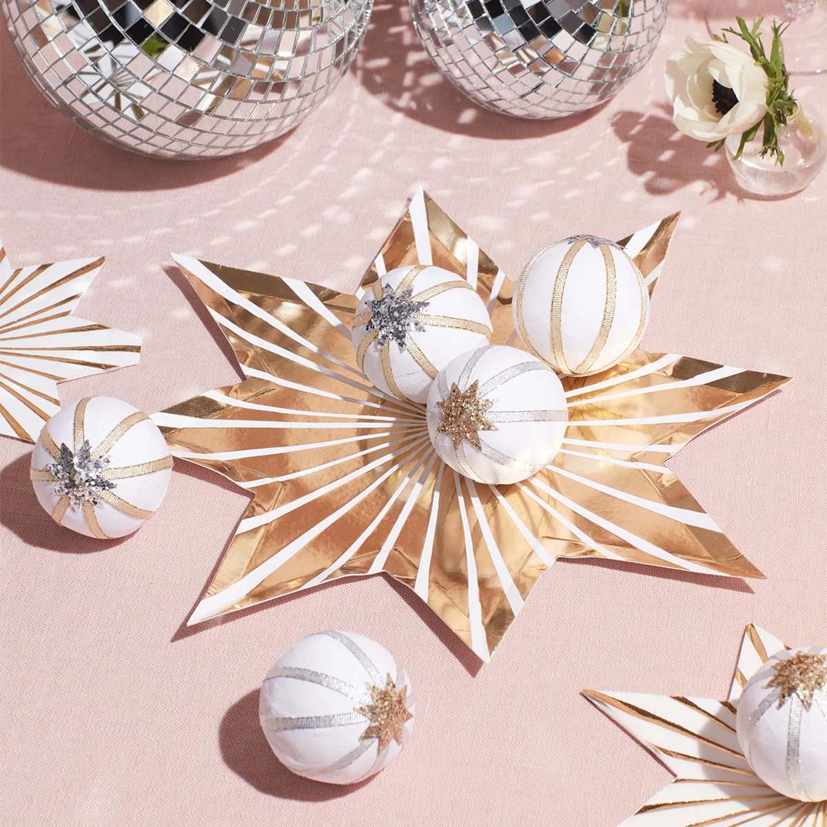 Gold Stripe Star Plates (x 8) - Image 3