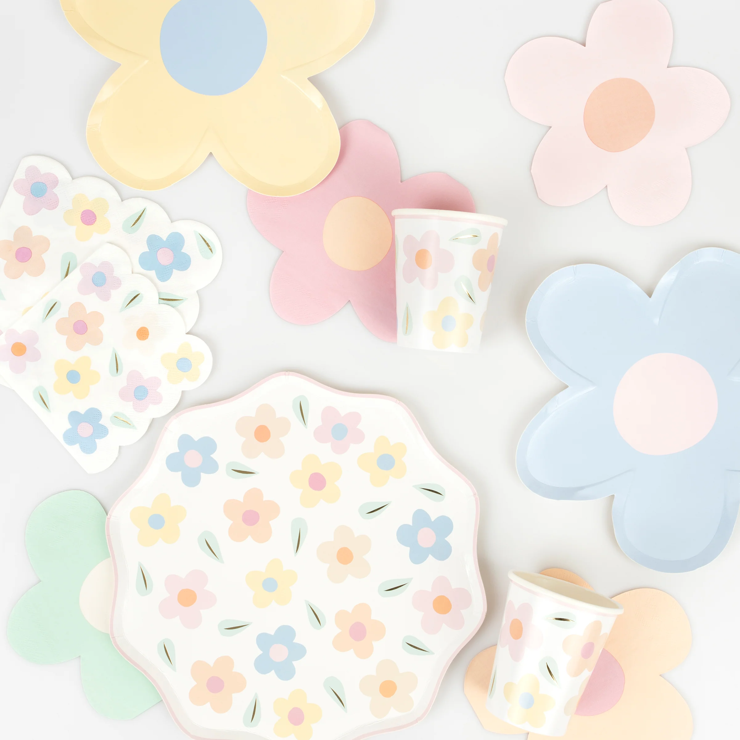 Happy Flowers Large Napkins (x 16) - Image 3