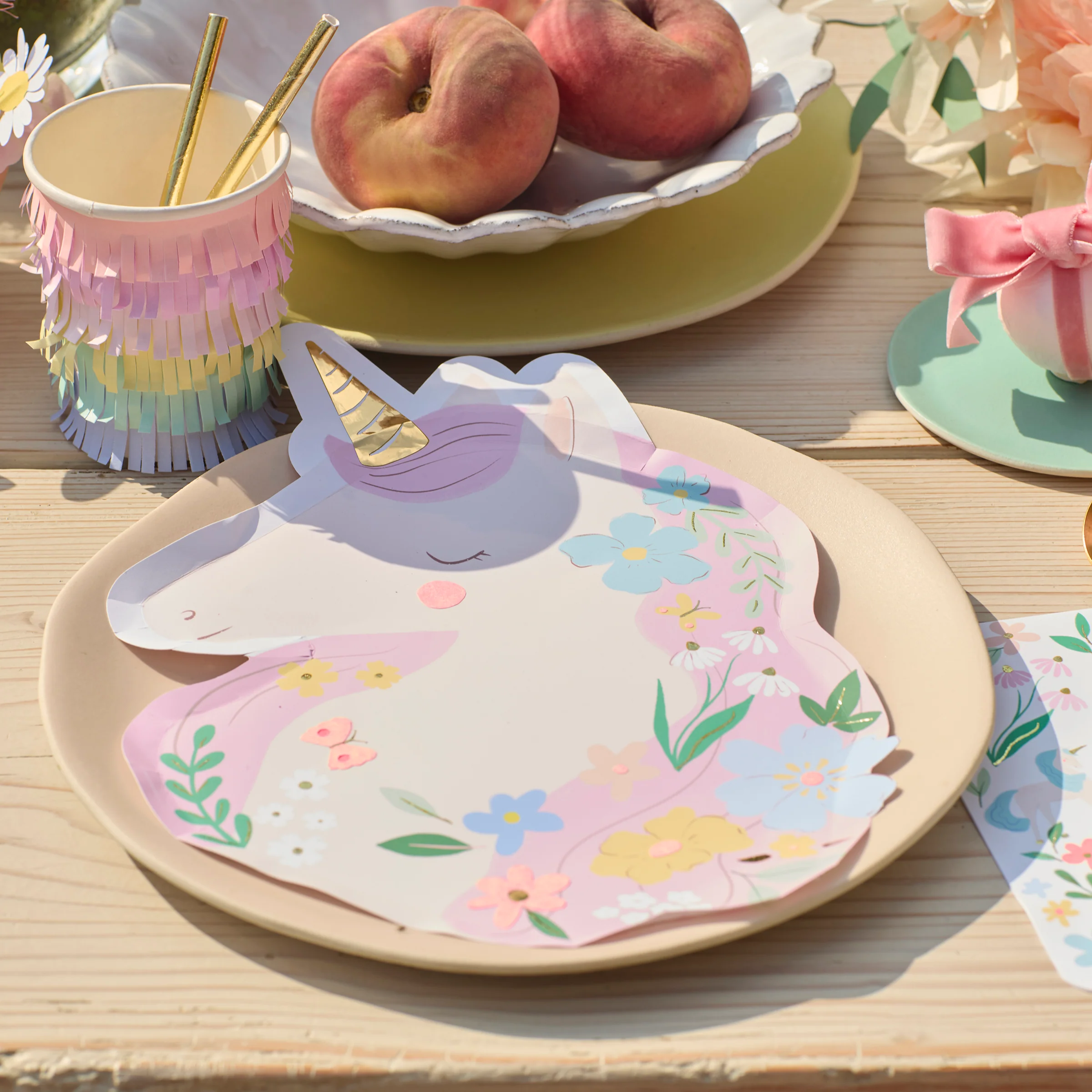 Meadow Unicorns Shaped Plates (x 8) - Image 2
