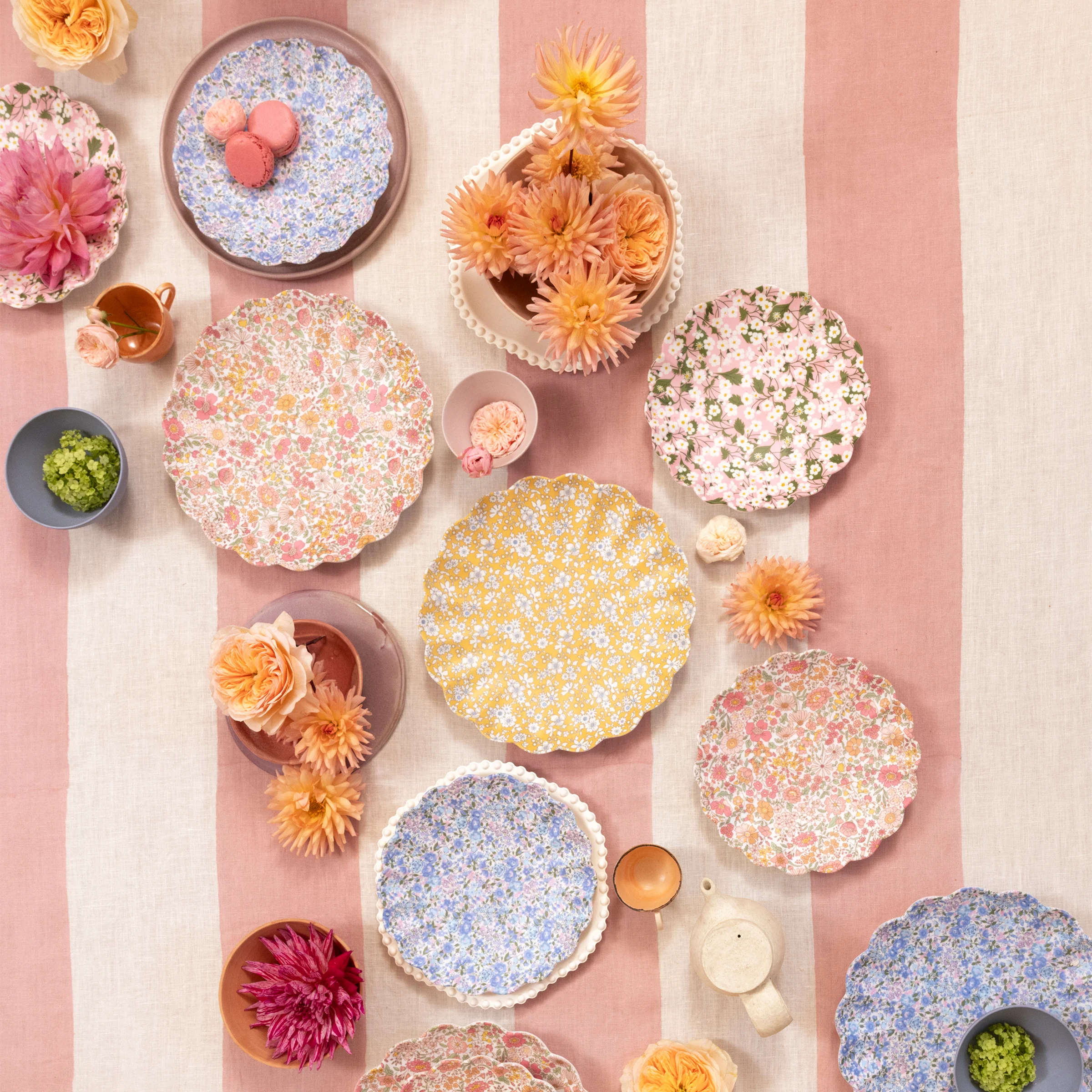 Meri Meri x Liberty Mixed Set Reusable Small Plates (x 4) - Image 2