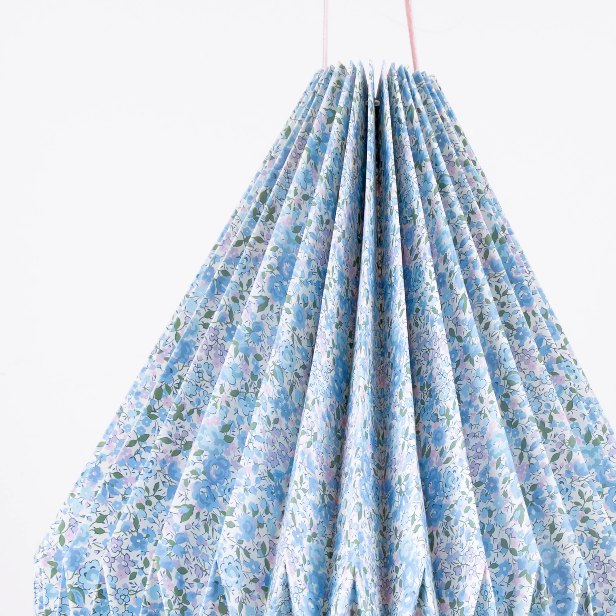 Meri Meri x Liberty Origami Lantern Decorations (x 3) - Image 3
