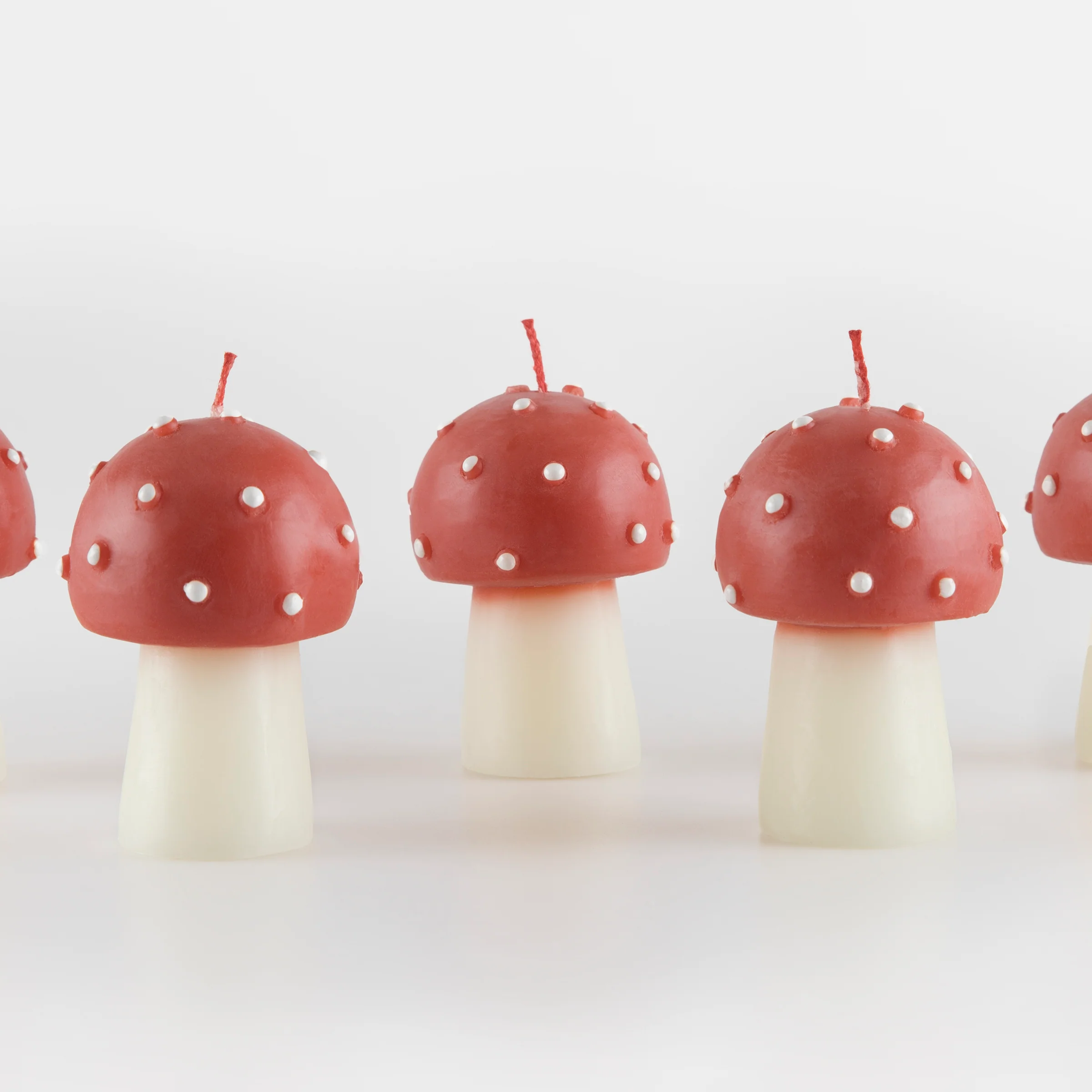 Mini Mushroom Candles (x 6) - Image 4