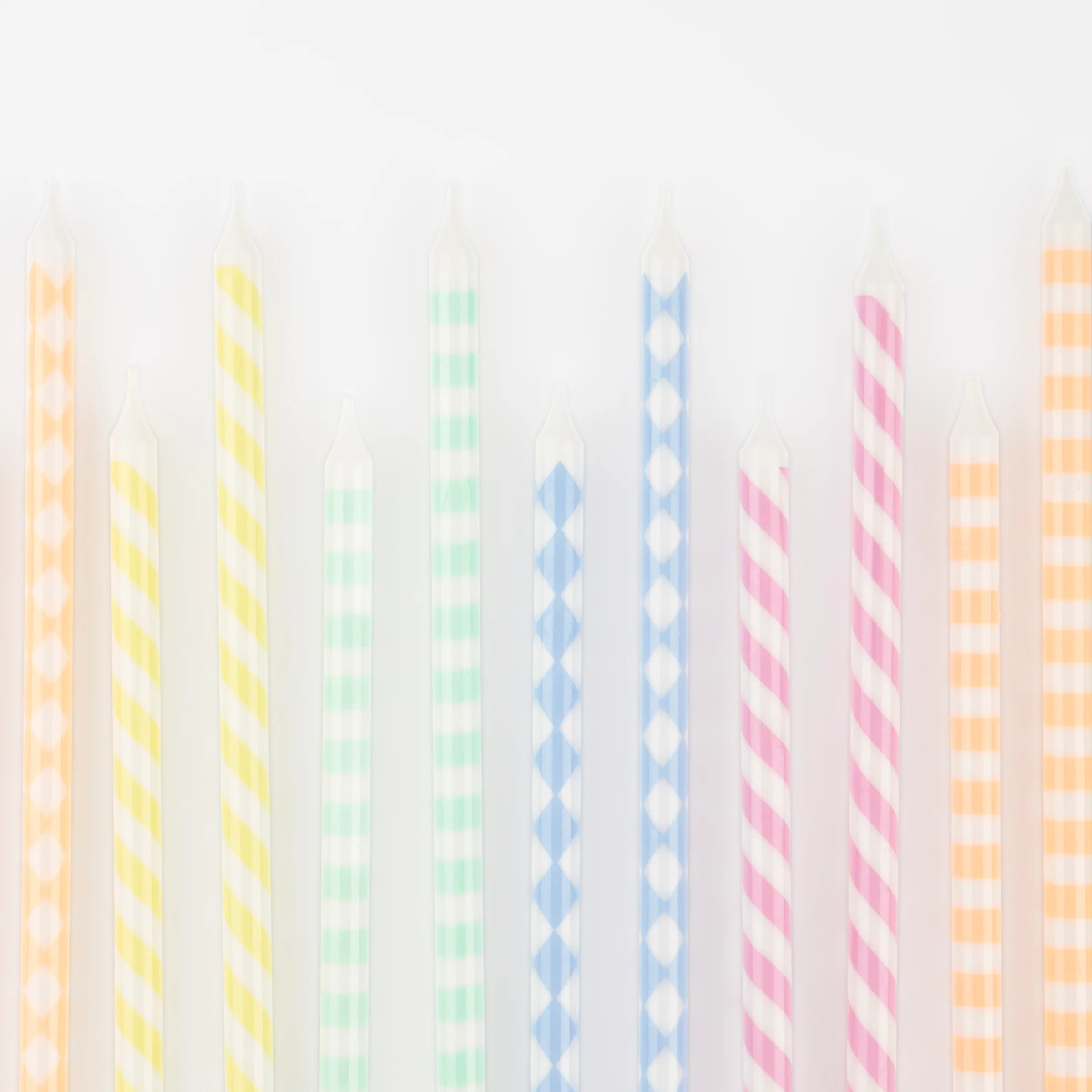 Pastel Patterned Candles (x 16) - Image 3
