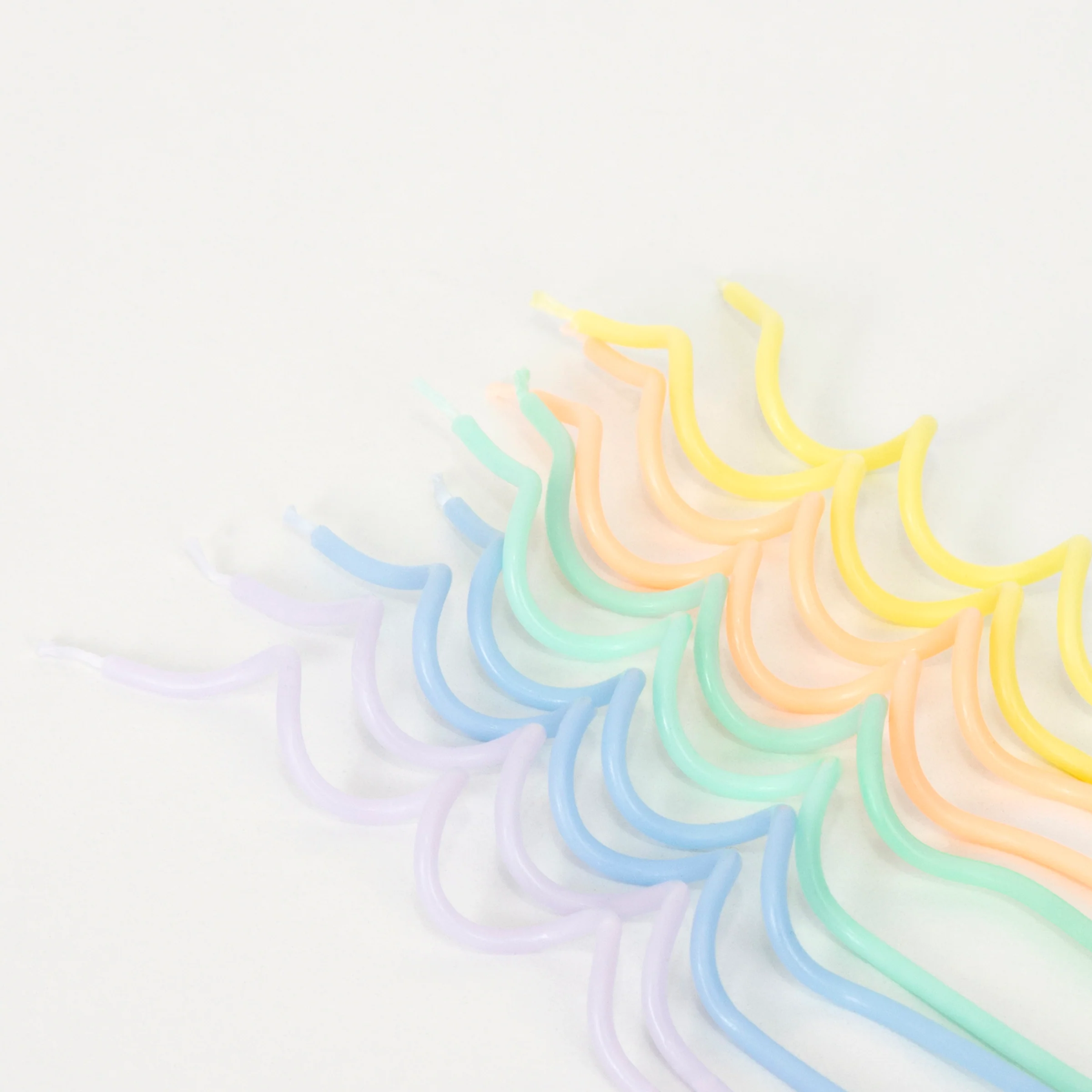 Pastel Swirly Candles (x 20) - Image 3