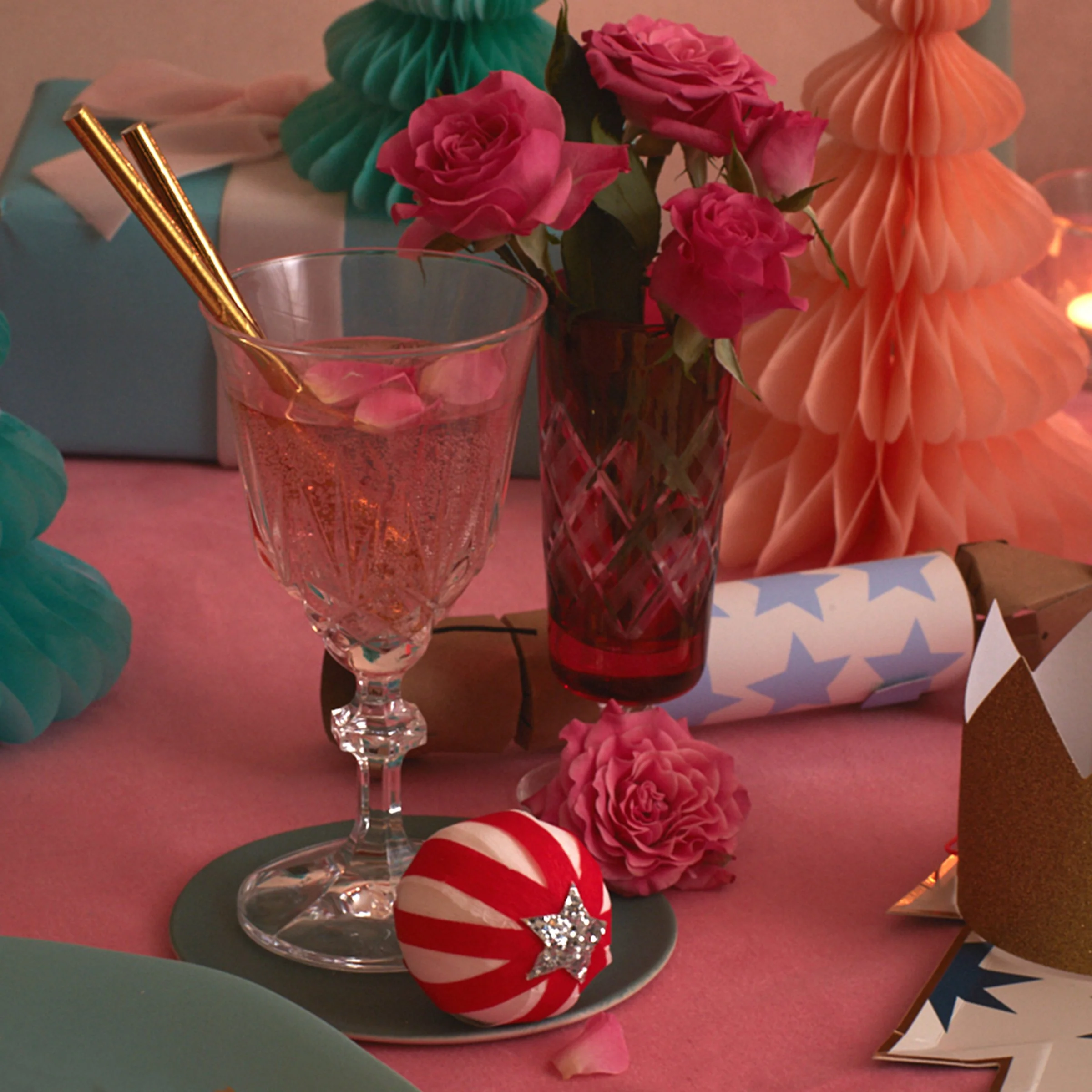 Peppermint Candy Surprise Balls (x 6) - Image 4