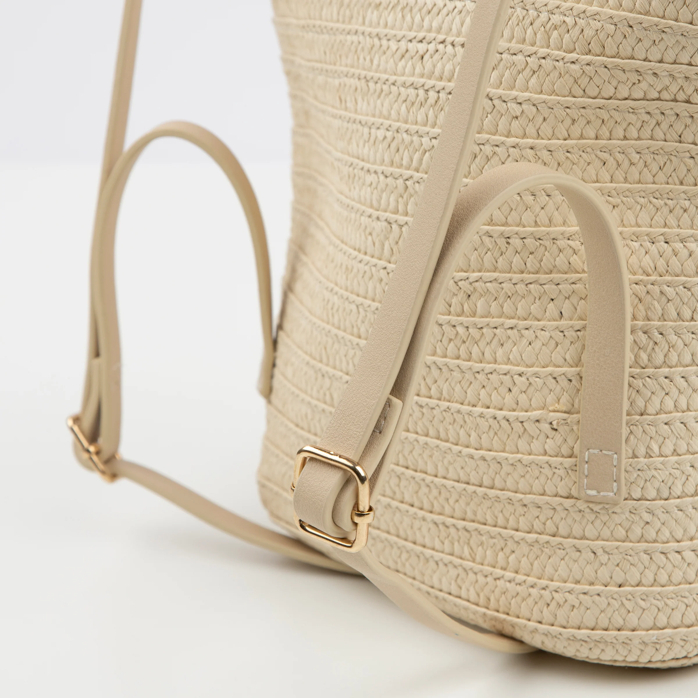 Raffia Bunny Backpack - Image 6