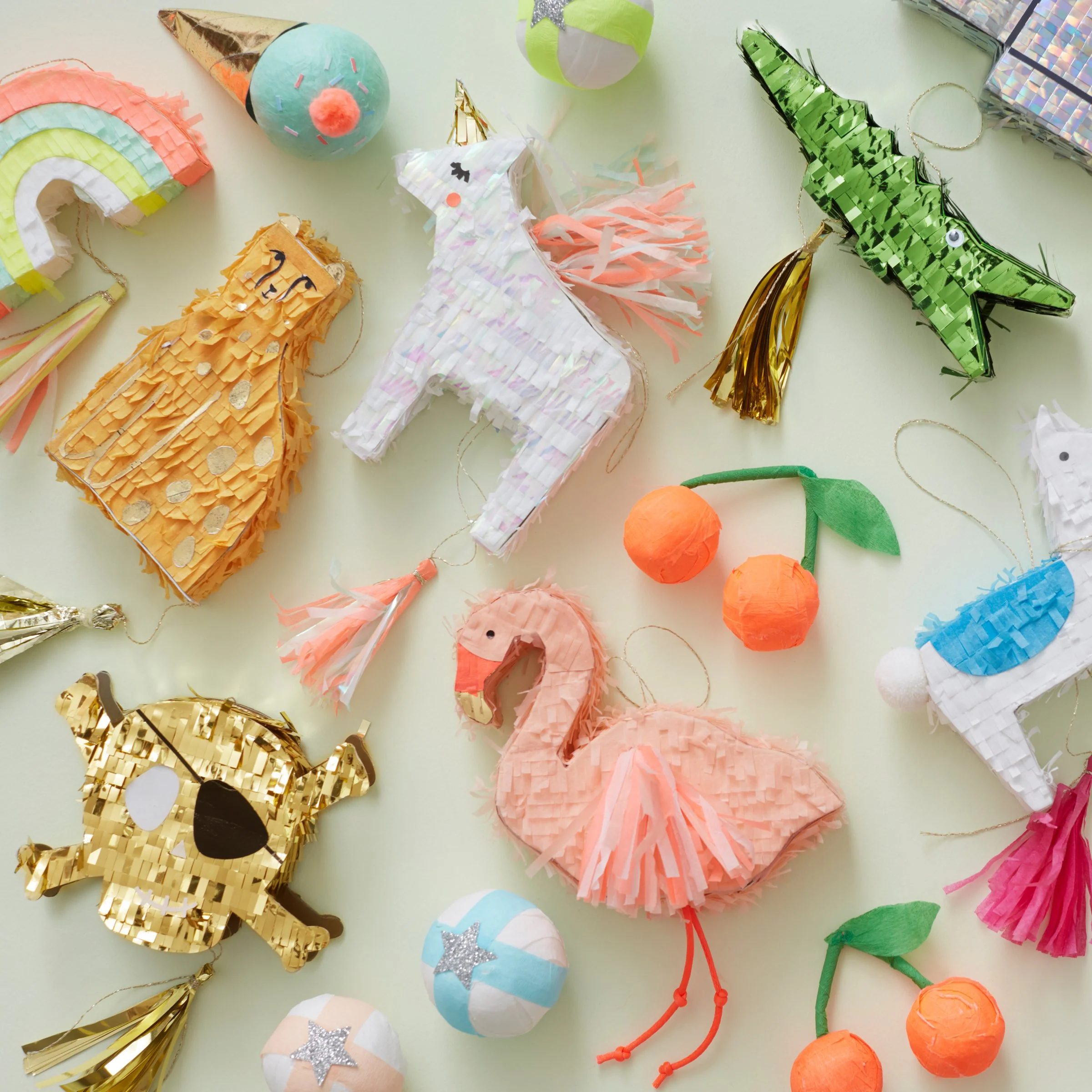 Skull Piñata Favour - Image 6