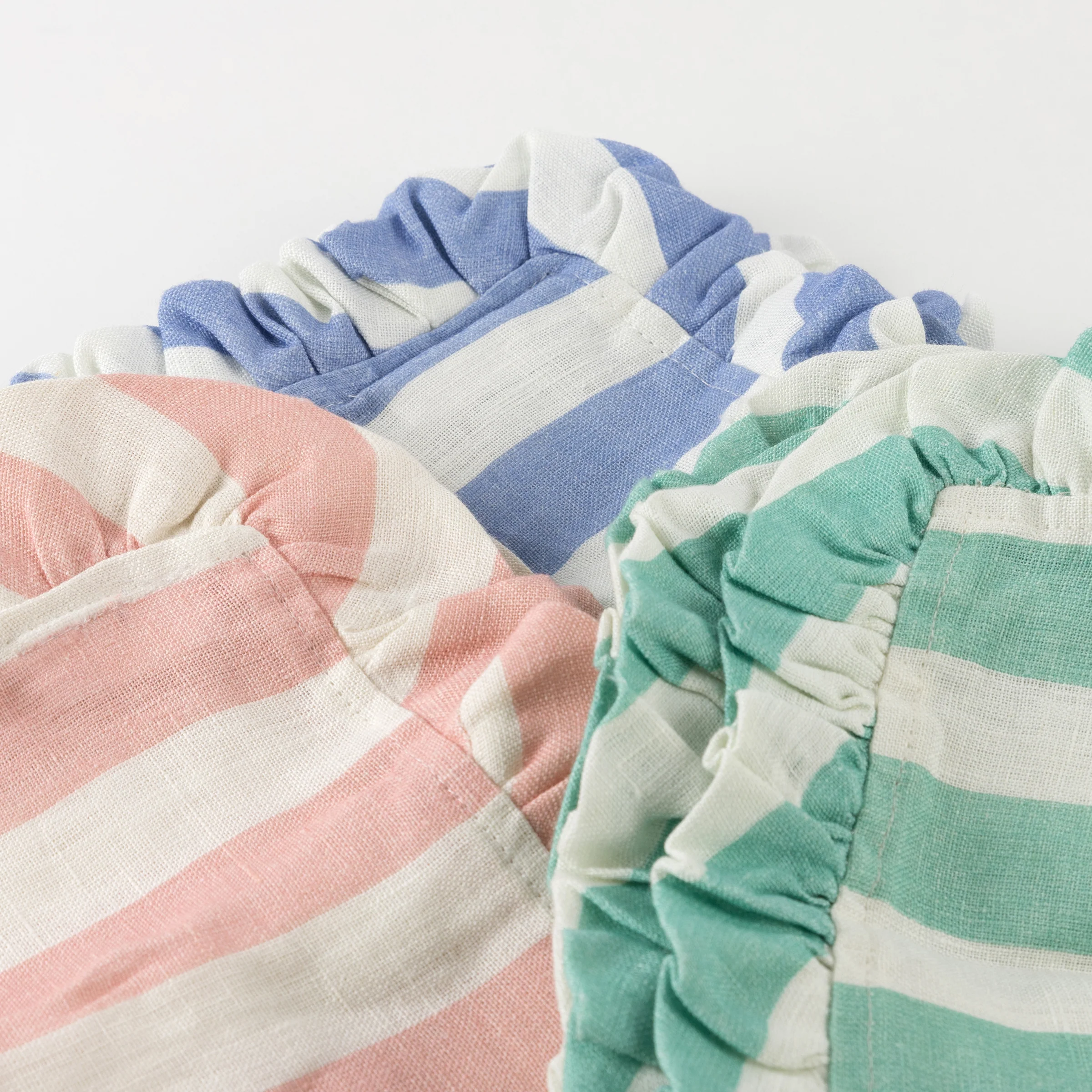 Stripe Ruffle Fabric Napkins (x 4) - Image 3