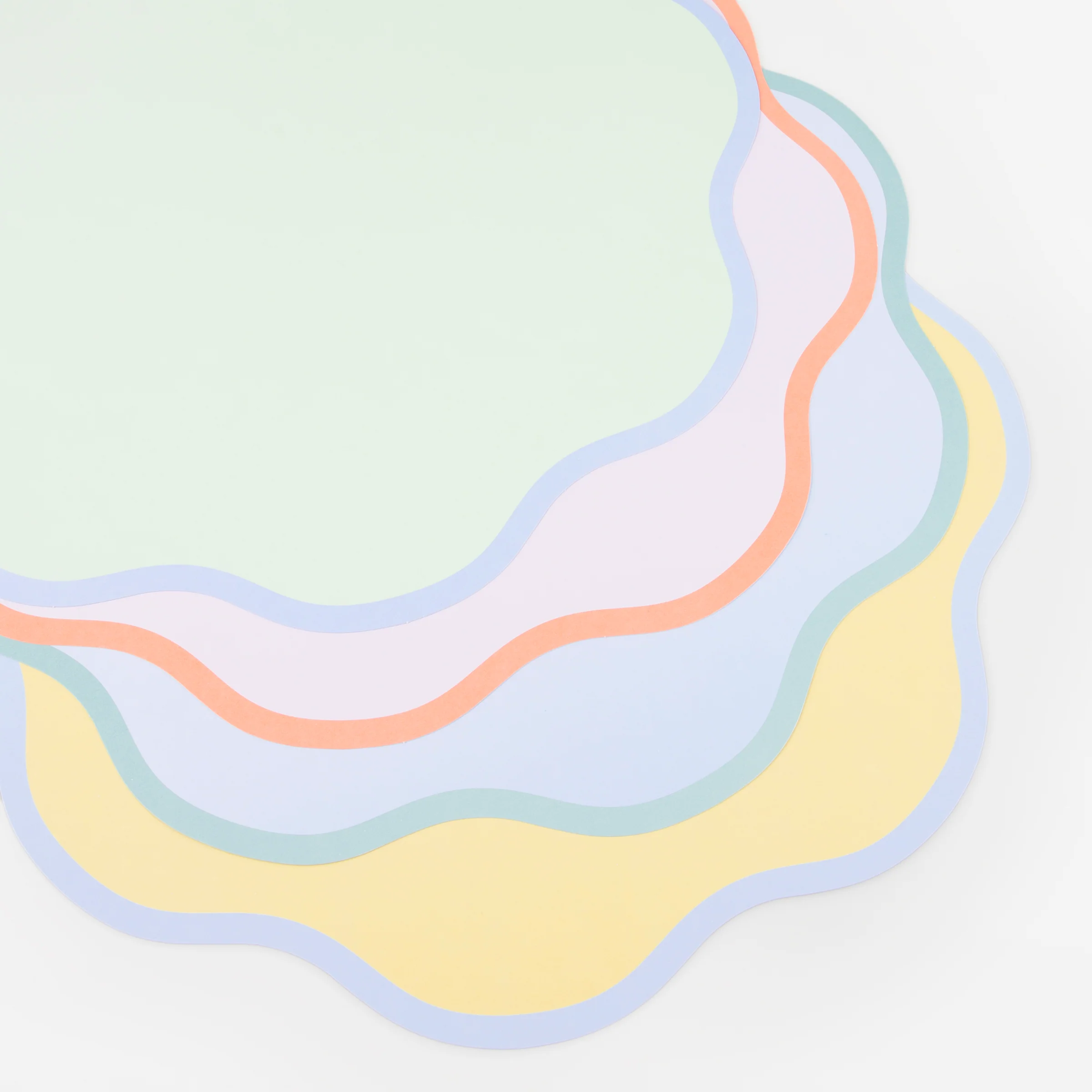 Wavy Round Paper Placemats (x 12) - Image 3